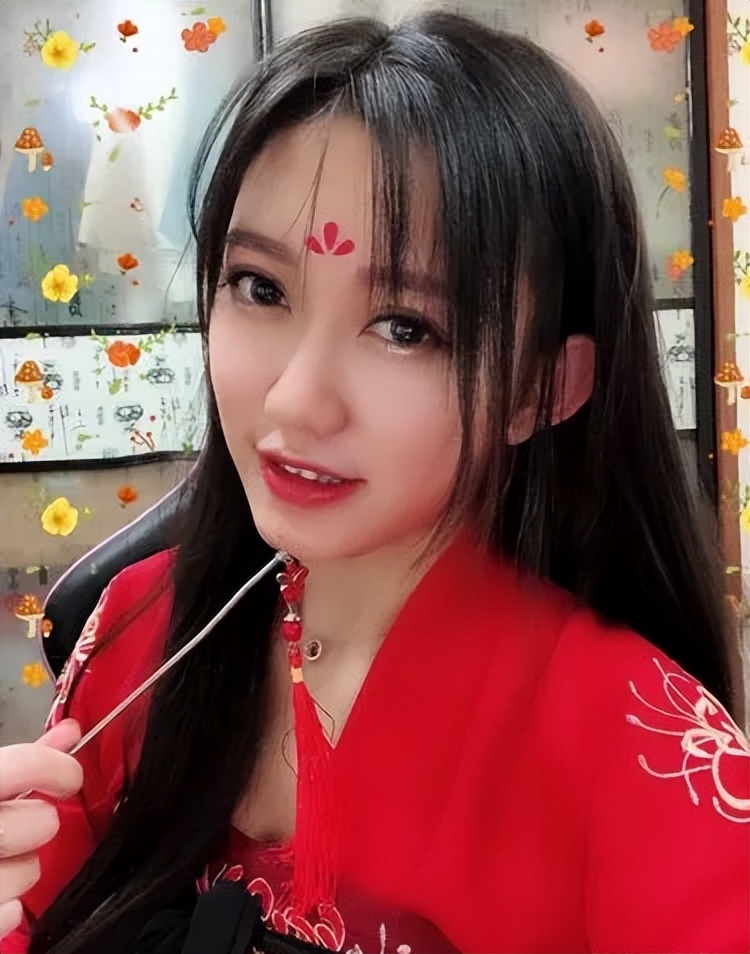 dota2女主播都有谁dota2美女主播莉莉丝公开道歉停播